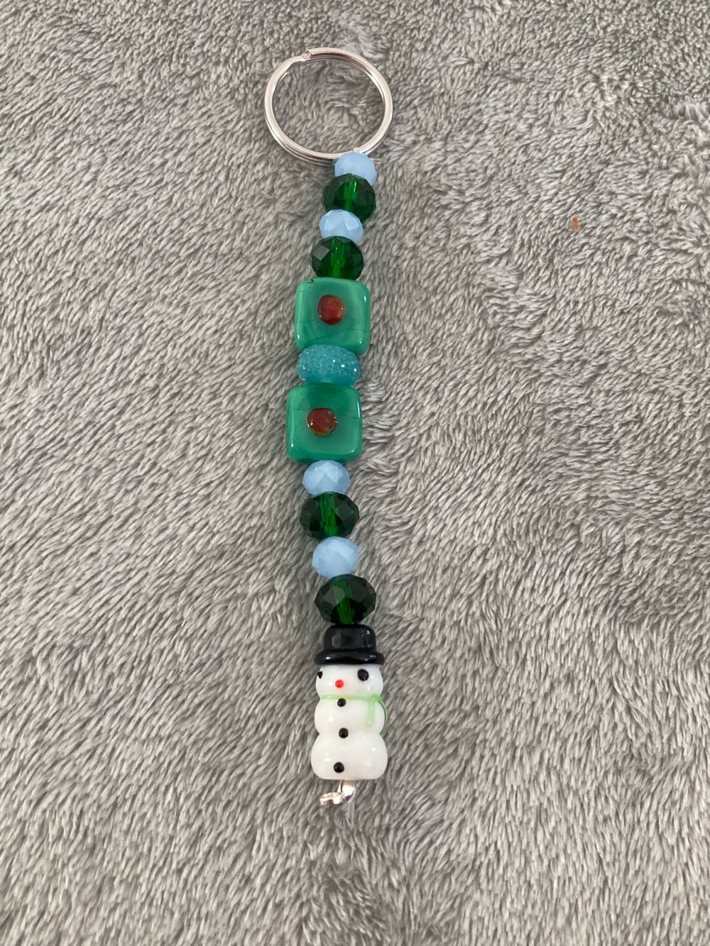 Snowman green glass bead keychain